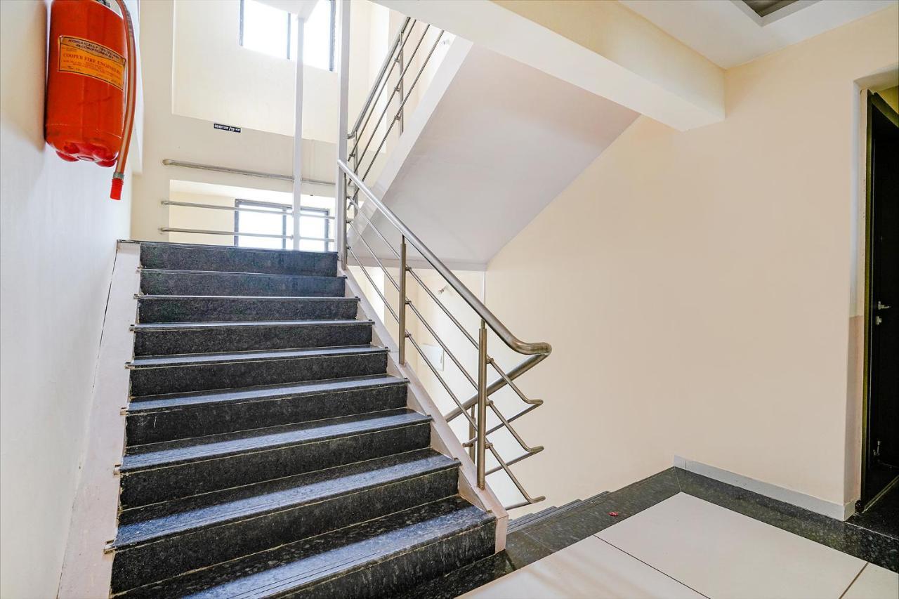 Hotel Fabhotel Paradise - Nr Om Hospital Pune